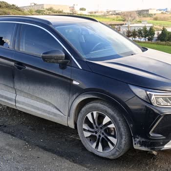 Opel Yetkili Servisinde Cam Stok Eksikliği, Uzun Bekleme Ve İkame Araç Talebi