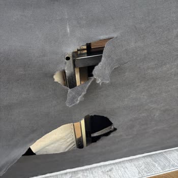 Divanev Koltukta Eksik Ayaklar Ve Hatalı Montaj