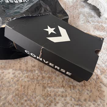 Yurtiçi Kargo Çavuşbaşı Şubesinde Açık Ve Parçalanmış Paket Şikayeti