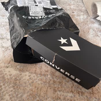 Yurtiçi Kargo Çavuşbaşı Şubesinde Açık Ve Parçalanmış Paket Şikayeti