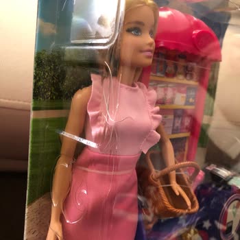 Amazon Türkiye'de Kırık Barbie Kutusu Ve Yetersiz Telafi