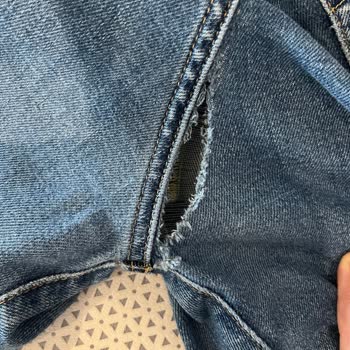 Levis Pantolonunun Kısa Sürede Yırtılması Ve Mağazanın Çözüm Sunmaması