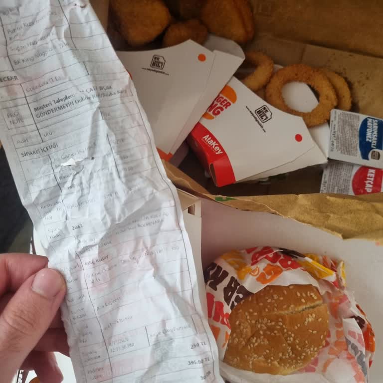 Yanlış Sipariş Ve Soğuk Gelen Yemekler İçin Tam İade Talebi