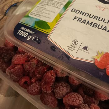 Metro Markette Dondurulmuş Frambuazda Küf Ve Hijyen Sorunu