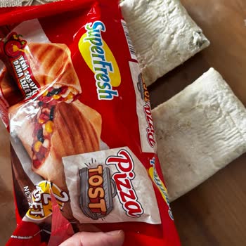 Son Kullanma Tarihi Geçmemiş Pizza Tostunun Küflenmesi Ve Güven Kaybı