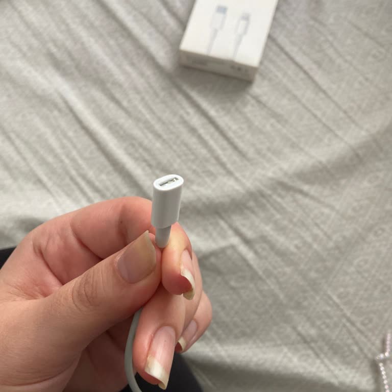 Türk Telekom Şubesinde Kırık Şarj Kablosu ve Saygısız Personel Nedeniyle Yaşanan Mağduriyet