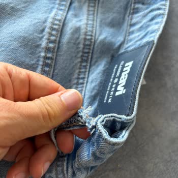 Jean Pantolonundaki Kemer Tokası Yırtılması Nedeniyle Ürün Değişimi Ve İade Talebi