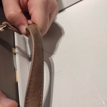 Greyder Çantamda İlk Kullanımda Tutma Yerlerinden Soyulma Ve İade Talebi