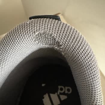 Ayıplı Adidas Ayakkabısının Aşınması Ve Değişim Talebi