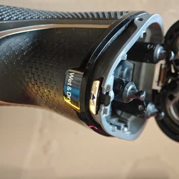 Philips Tıraş Makinesindeki Kırık Düğme İçin Yedek Parça Temini Talebi