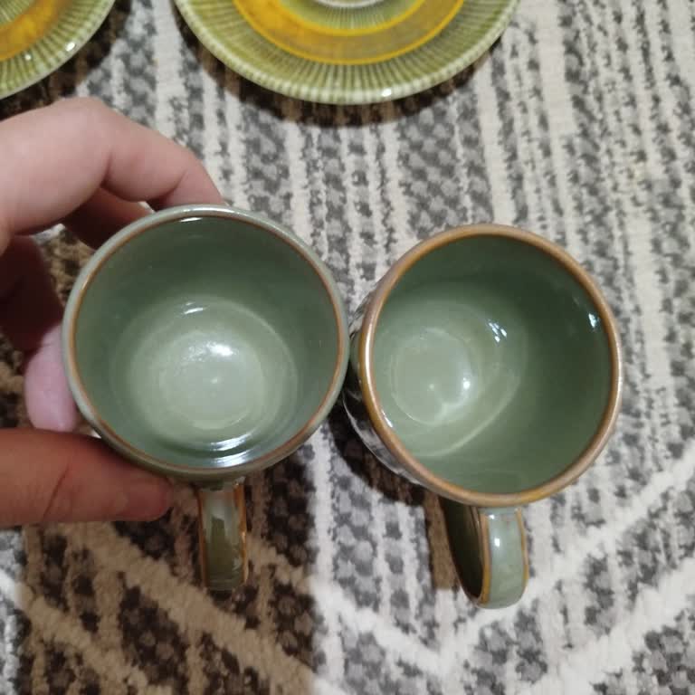 Boya Farkı Olan Kahve Fincanı Takımında Satıcıdan Yanıt Gelmedi