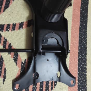 Kırılan Bilgisayar Koltuğu İçin Ücretsiz Onarım Talebi