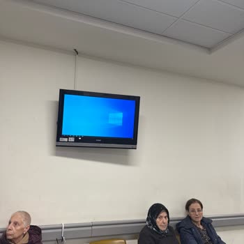 Kaba Personel Ve Yardım Eksikliği Nedeniyle MR Randevusunun Gerçekleşmemesi