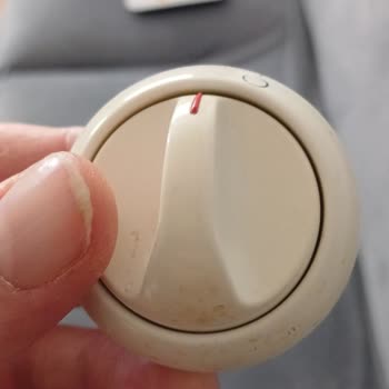 Kırılan Gaz Düğmesi Ve Parça Bulunamaması Nedeniyle 1997 Bosch Fırınıma Çözüm Talebi