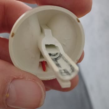 Kırılan Gaz Düğmesi Ve Parça Bulunamaması Nedeniyle 1997 Bosch Fırınıma Çözüm Talebi