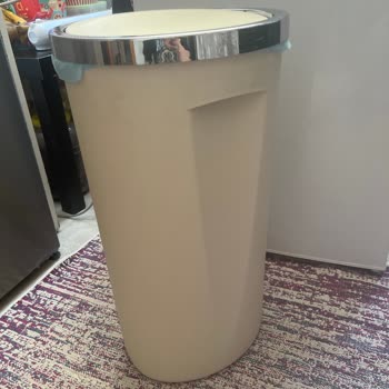 Primanova Lenox Çöp Kovası Kısa Sürede Çatladı Ve Satıcıdan Cevap Alınamadı