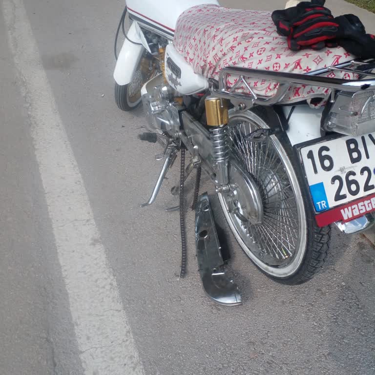 Osmangazi Belediyesi Yol Çukurundan Aracım Zarar Gördü, Onarım Ve Tazminat Talebi