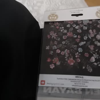Çiçekli Yazma Aldım, Düz Siyah Geldi: Değişim Talebi