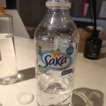 Şaka 0,5 Litre Su Şişelerinin Keskin Kapakları Sağlık Riski Taşıyor