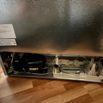 Eksik Motor Koruma Kapağıyla Samsung Buzdolabında Güvenlik Endişesi