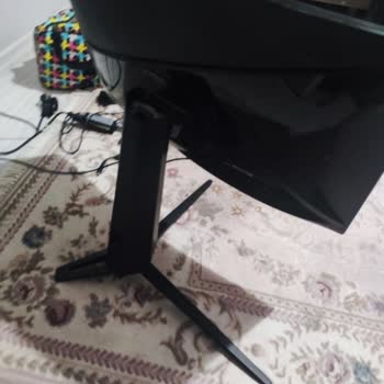 Sürat Kargo’dan Gelen Kırık Monitor İçin Sorumluluk Talebi