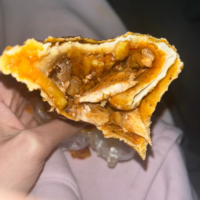 Mogaf Döner Sancaktepe Şubesinde Üç Lavaşla Sarılmış Dürüme Ve Eksik Malzemelere İtiraz