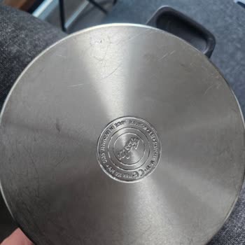 A101 Fissler Düdüklü Tencerelerde Hızlı Kararma Ve İnceleme Sonrası Çizik Ve Çatlak Sorunu