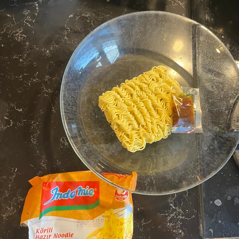 Indomie Körili Hazır Noodle’da Baharat Ve Tuz Paketi Eksik