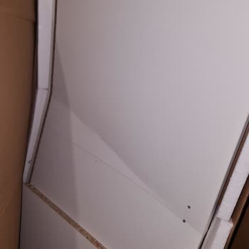 Teslimat Gecikmesi Ve Kırık Gardırop Parçasının Uzun Sürede Çözülmemesi