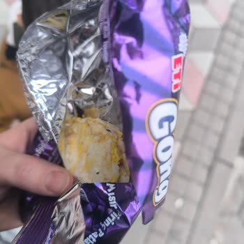 A101'den Satın Alınan Eti Gong Patlağında Siyah Parçalar Sağlık Endişesi Yaratıyor