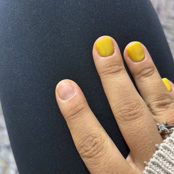 Kalıcı Oje Soyulması Ve Düşen Oje Parçaları Nedeniyle Çocuk Güvenliği Endişesi