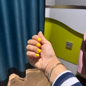 Kalıcı Oje Soyulması Ve Düşen Oje Parçaları Nedeniyle Çocuk Güvenliği Endişesi