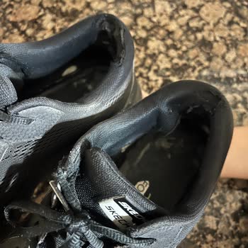 Skechers Ayakkabımda Erken Yırtılma Ve Mağazanın Çözüm Sunmaması