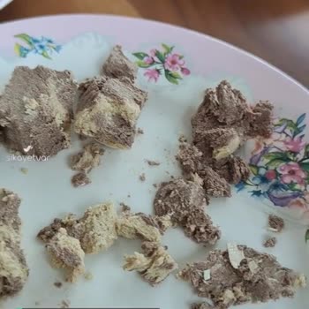 Torku Helva İçerisinde Beyaz Plastik Gibi Parçacıklar Vardı!