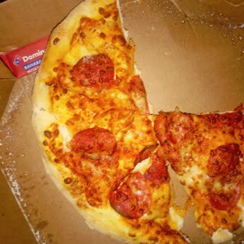 Domino’s Güneşli Şubesinde Süperix Pizza Malzemeleri Görseliyle Uymuyor
