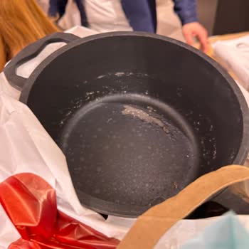 Karaca Mağazasındaki Kaba Tutum Ve Soyulan Tencere Takımı Garantiden Yoksun Bırakıldı