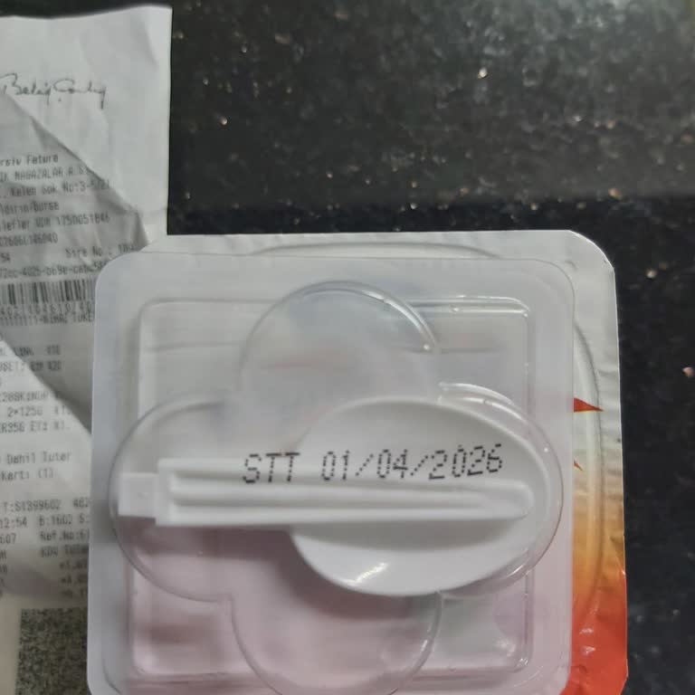 BİM Mağazasında Bebek İçin Satılan Son Kullanma Tarihi Geçmiş Yoğurt