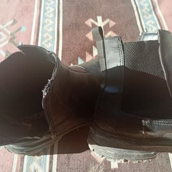 Iğdır Merkez FLO Mağazasından Su Sızdıran Ve Deforme Olan Bot İçin Ücret İadesi Talebi