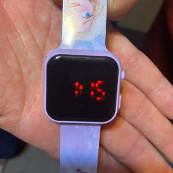 Okunaksız Sayılar Ve Çizikler Bulunan Yeni Dijital Çocuk Saatinde İade Talebi