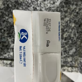 Son Kullanma Tarihi Geçerli Olmasına Rağmen Bozuk Sek Süt