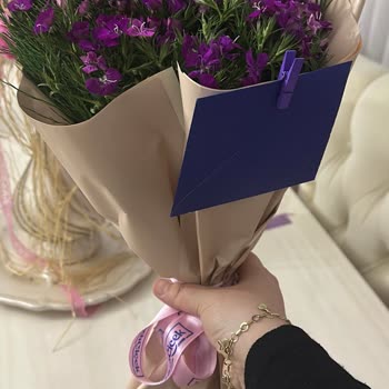 Yanlış Renk ve Paketleme, Cevapsız Müşteri Hizmetine Tepki