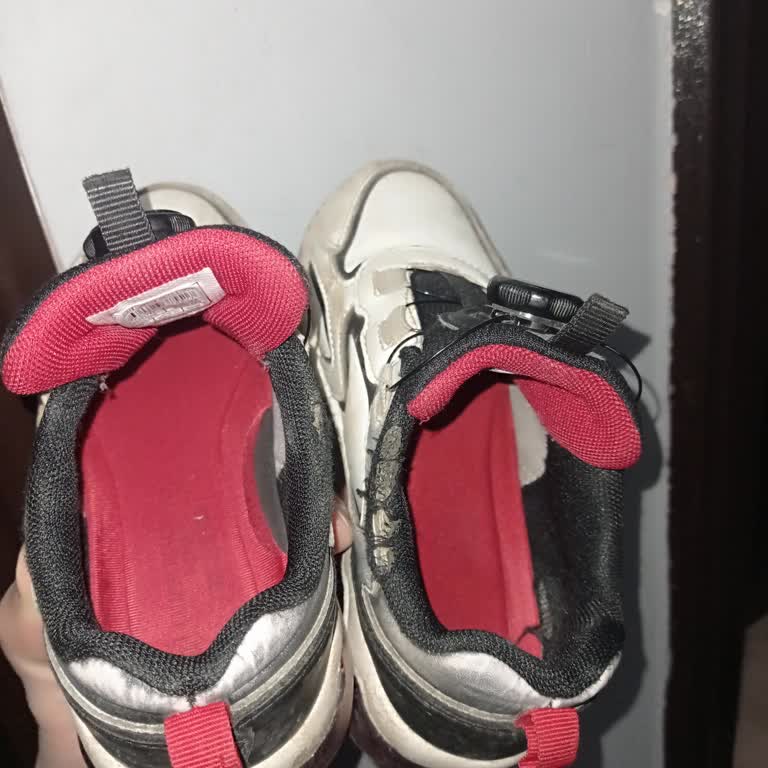 Lumberjack Çocuk Ayakkabısının Kısa Sürede Yırtılması, Mağaza Sorumluluğu Reddedildi