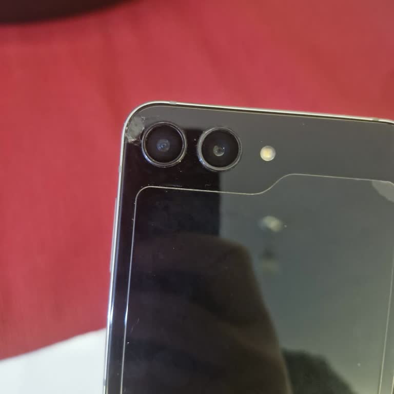 Katlandığında Telefon Kapanıyor, Garanti Kapsamı Reddedildi