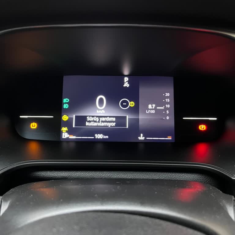 Sürüş Yardımı Kullanılamıyor Uyarısı Garantili Renault Megane 4'te Çözüm Bekliyor