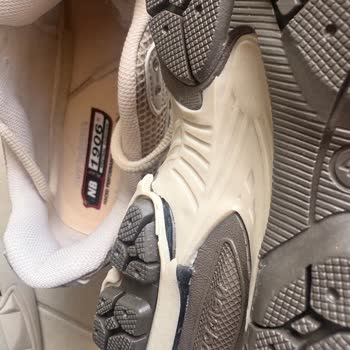 Gardrops Sahte New Balance Ayakkabıların İadesi Reddedildi, Tam Geri Ödeme ve Satıcı Kontrolü Talebi