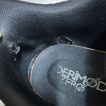 Derimod Zero Erkek Sneakers Hızla Deforme Olup Yırtıldı