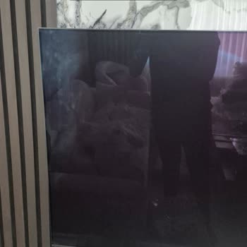 Samsung OLED TV'de İlk Gün Beliren Leke Ve Haksız Kullanıcı Suçlaması