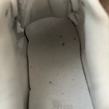 Hepsijet Kargo Ve SuperStep Paketleme Hatası Nedeniyle Ayakkabı Hasar Gördü Ve Telafi Bekliyor