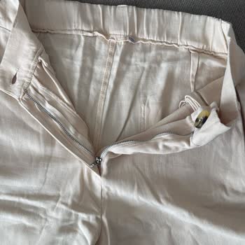 Kırık Etiketli Kullanılmış Görünen Pantolon İçin Hatalı Kargo Kodu Ve İletişim Sorunu