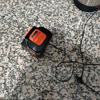 Sürekli Arızalı Black&Decker Dik Süpürge İçin Haksız Ücret Ve İade Talebi